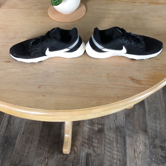 Nike running shoes - Picture 2 of 5